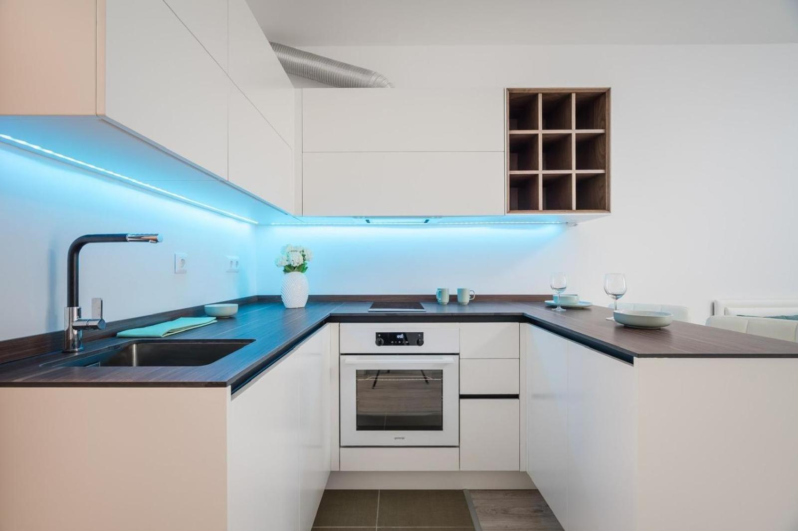 Comfort Court Apartment - Free Parking, Balcony ブダペスト エクステリア 写真