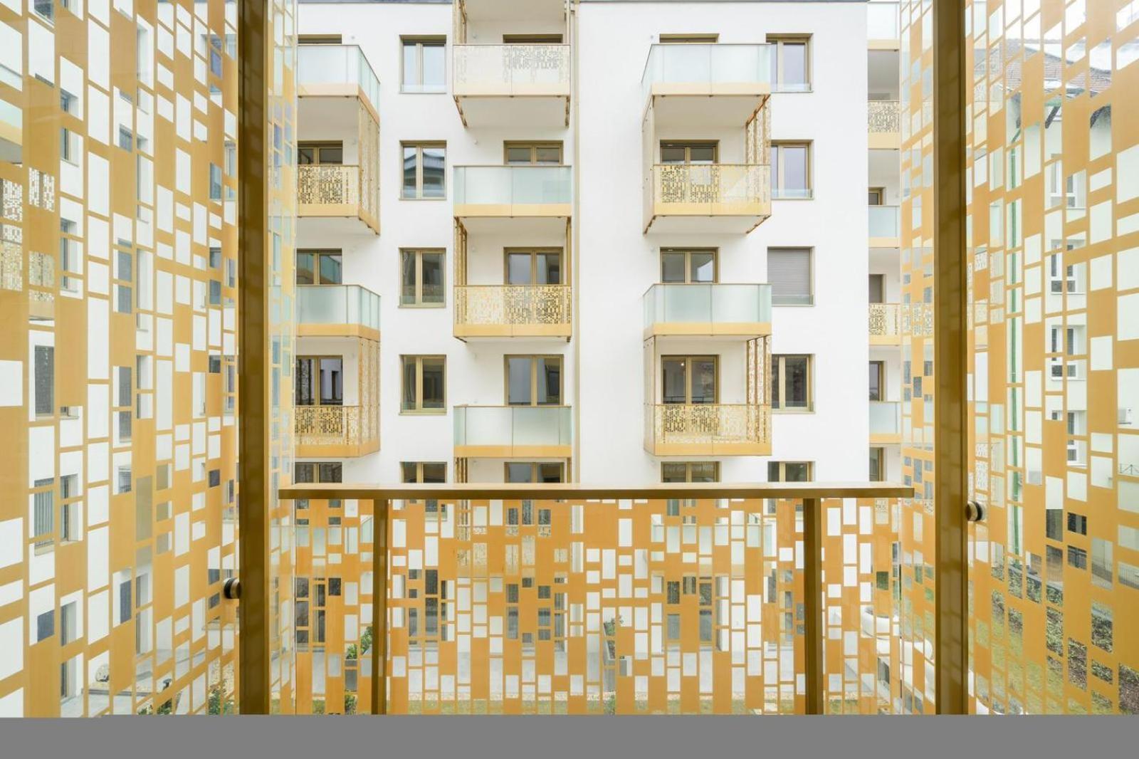 Comfort Court Apartment - Free Parking, Balcony ブダペスト エクステリア 写真